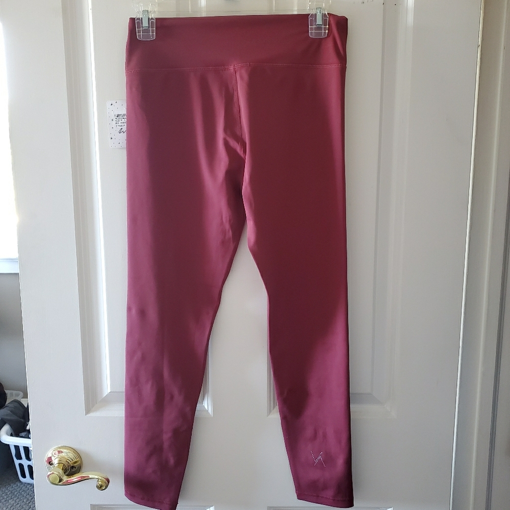 Whisper Yoga Leggings Size Medium